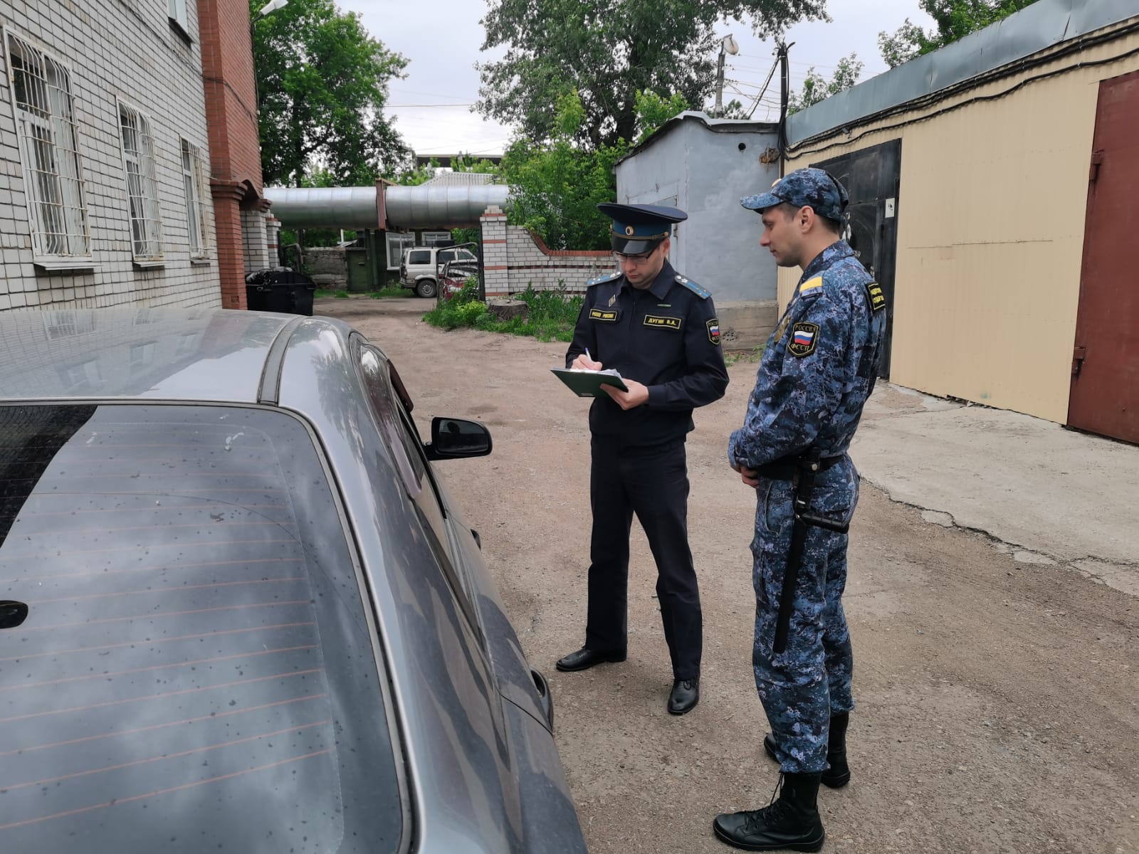 Рубцовчанин оплатил  задолженность по алиментам только после ареста авто.