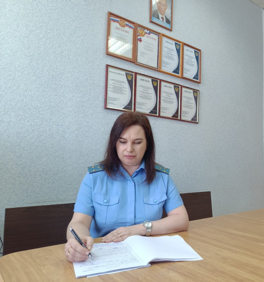 После ареста автомобиля должник в течение суток погасил задолженность по алиментам. После ареста автомобиля должник в течение суток погасил задолженность по алиментам.