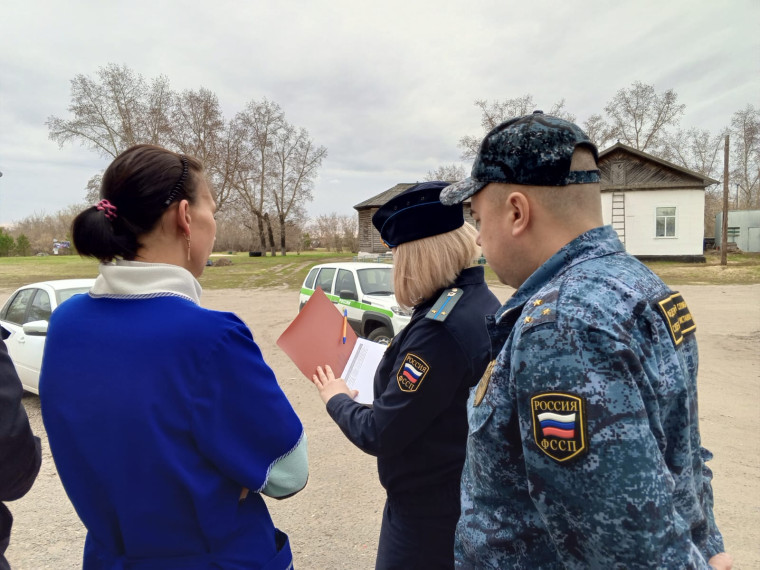 Судебные приставы Алтайского края провели очередной рейд по должникам за электроэнергию. Судебные приставы Алтайского края провели очередной рейд по должникам за электроэнергию.
