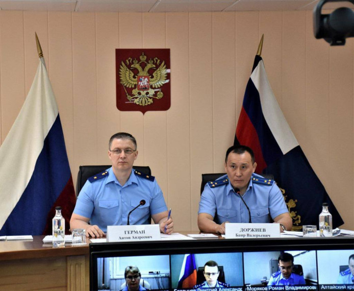 Заместитель начальника управления Генеральной прокуратуры Российской Федерации по Сибирскому федеральному округу Баир Доржиев принял участие в работе коллегии прокуратуры Алтайского края. Заместитель начальника управления Генеральной прокуратуры Российской Федерации по Сибирскому федеральному округу Баир Доржиев принял участие в работе коллегии прокуратуры Алтайского края.