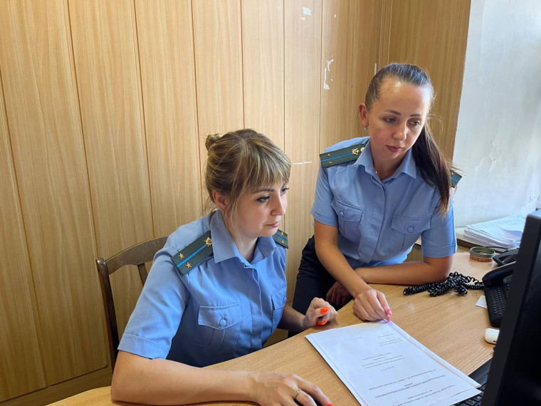 Мужчине из Бийска назначили 20 часов обязательных работ после неуплаты административного штрафа за пьяное вождение. Мужчине из Бийска назначили 20 часов обязательных работ после неуплаты административного штрафа за пьяное вождение.